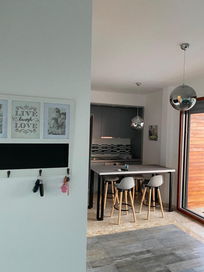Bitcoin And Ethereum Deluxe Apartments บาร์ ภายนอก รูปภาพ