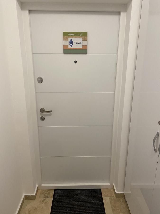 Bitcoin And Ethereum Deluxe Apartments บาร์ ภายนอก รูปภาพ